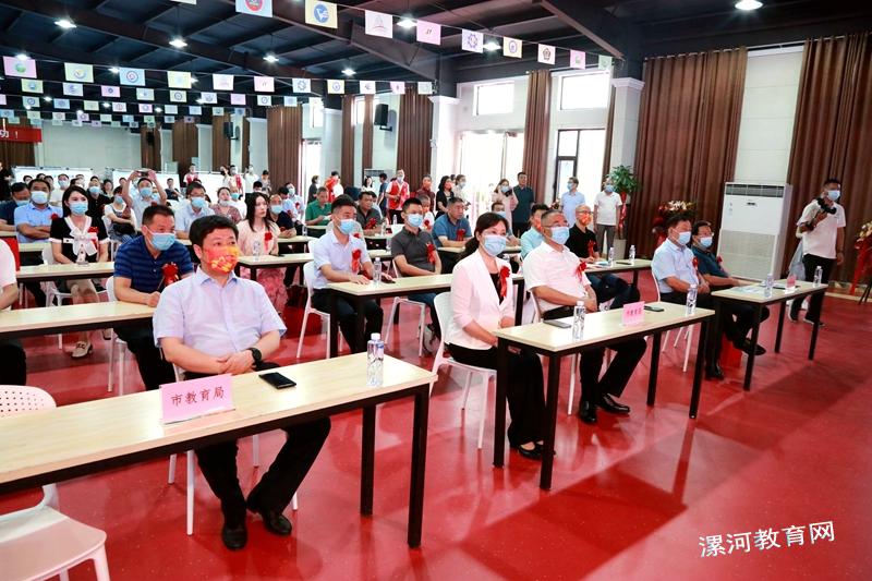 漯河市实验中等专业学校揭牌成立 中国财经新闻网 www.prcfe.com